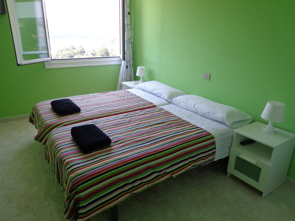 Albergue Aqua Portomarin Bagian luar foto