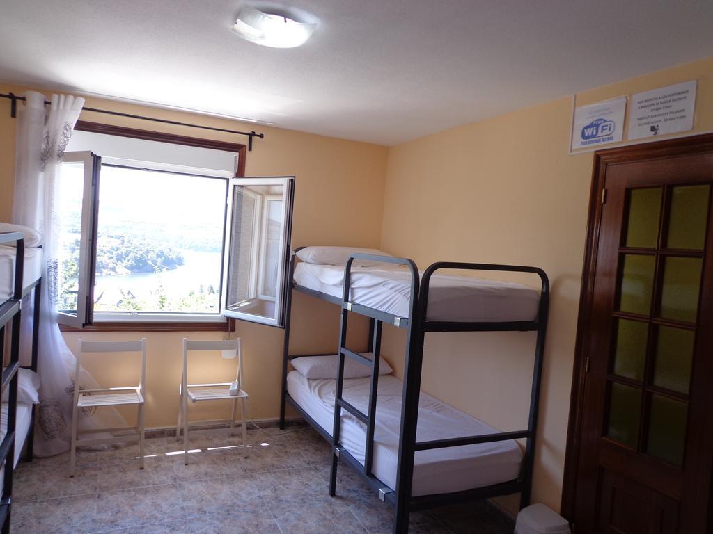 Albergue Aqua Portomarin Bagian luar foto